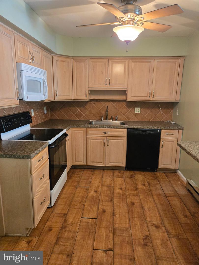 160 Hughes Ave Property Photo 2
