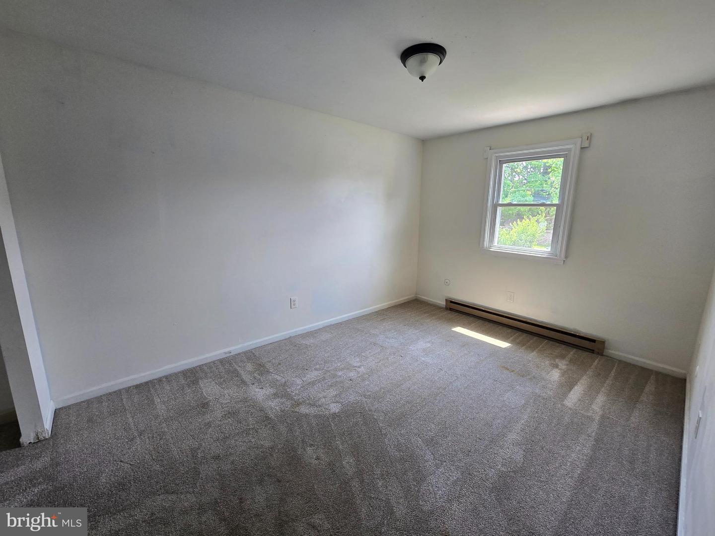 160 Hughes Ave Property Photo 9