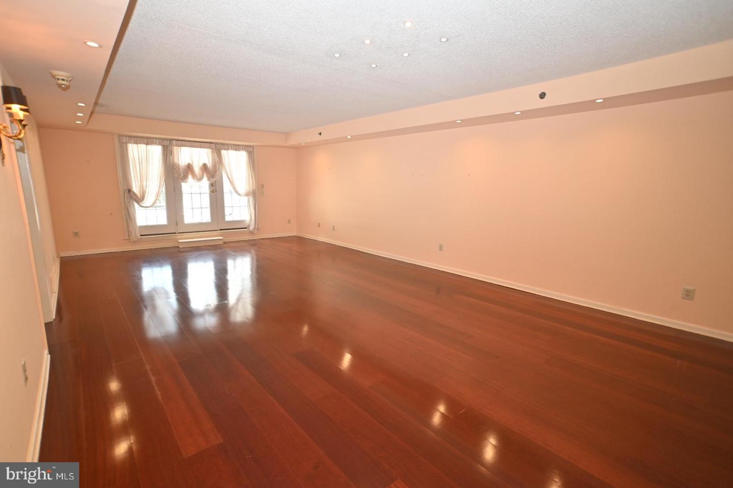 8200 Centennial Sta Property Photo 27