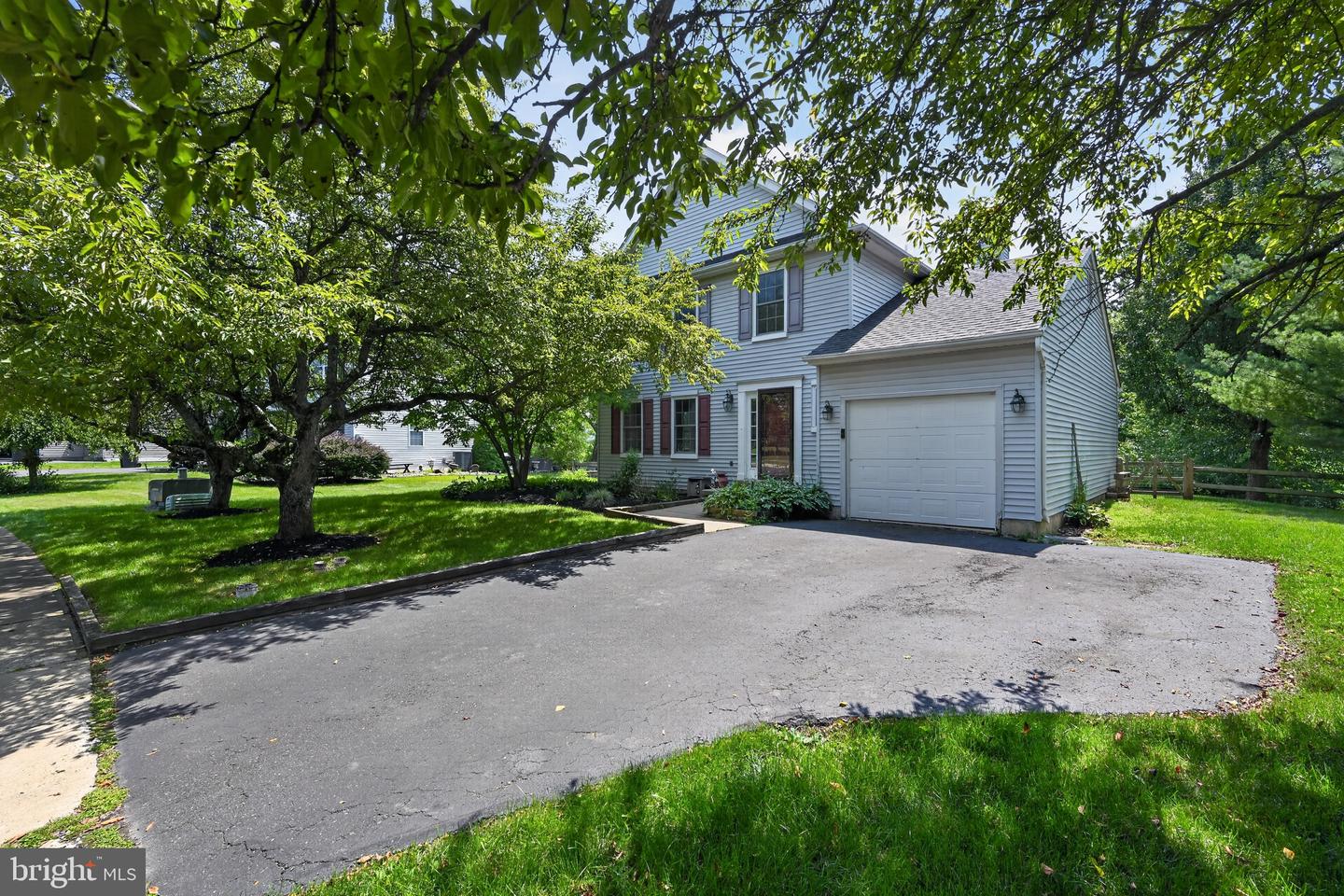1620 SALEM LN