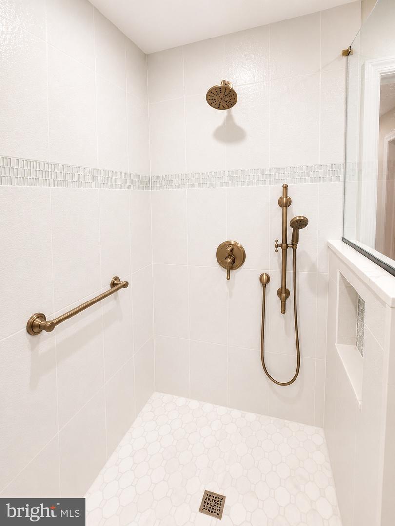101 Park Dr Property Photo 13