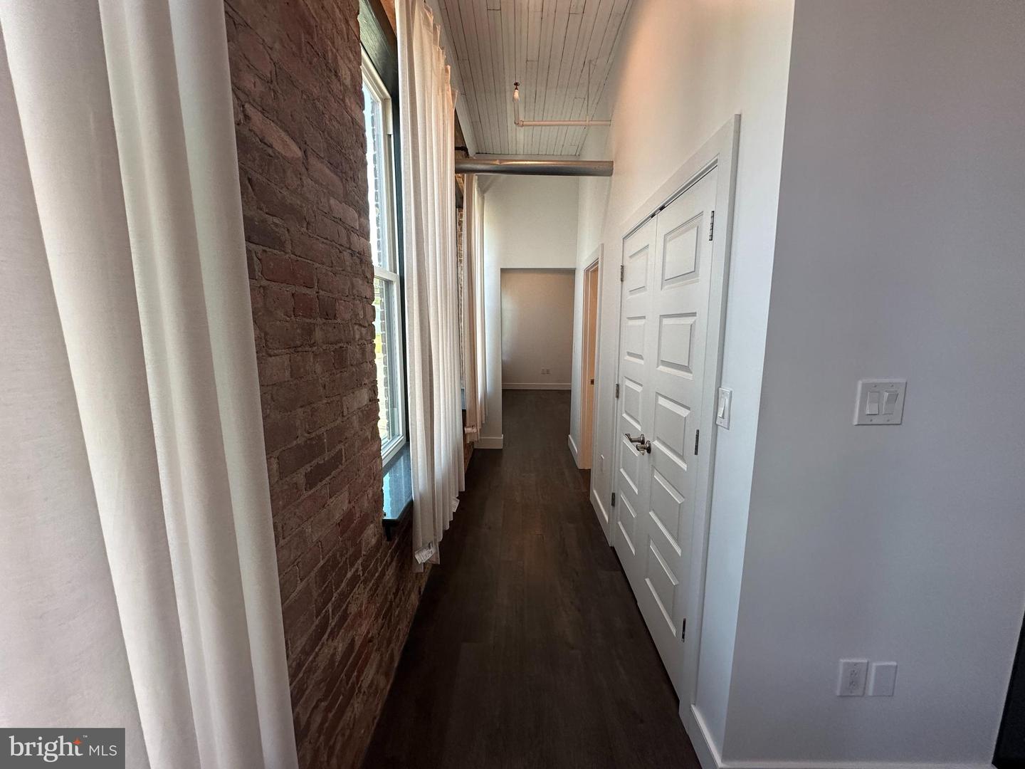820 W Market St #2a Property Photo 12