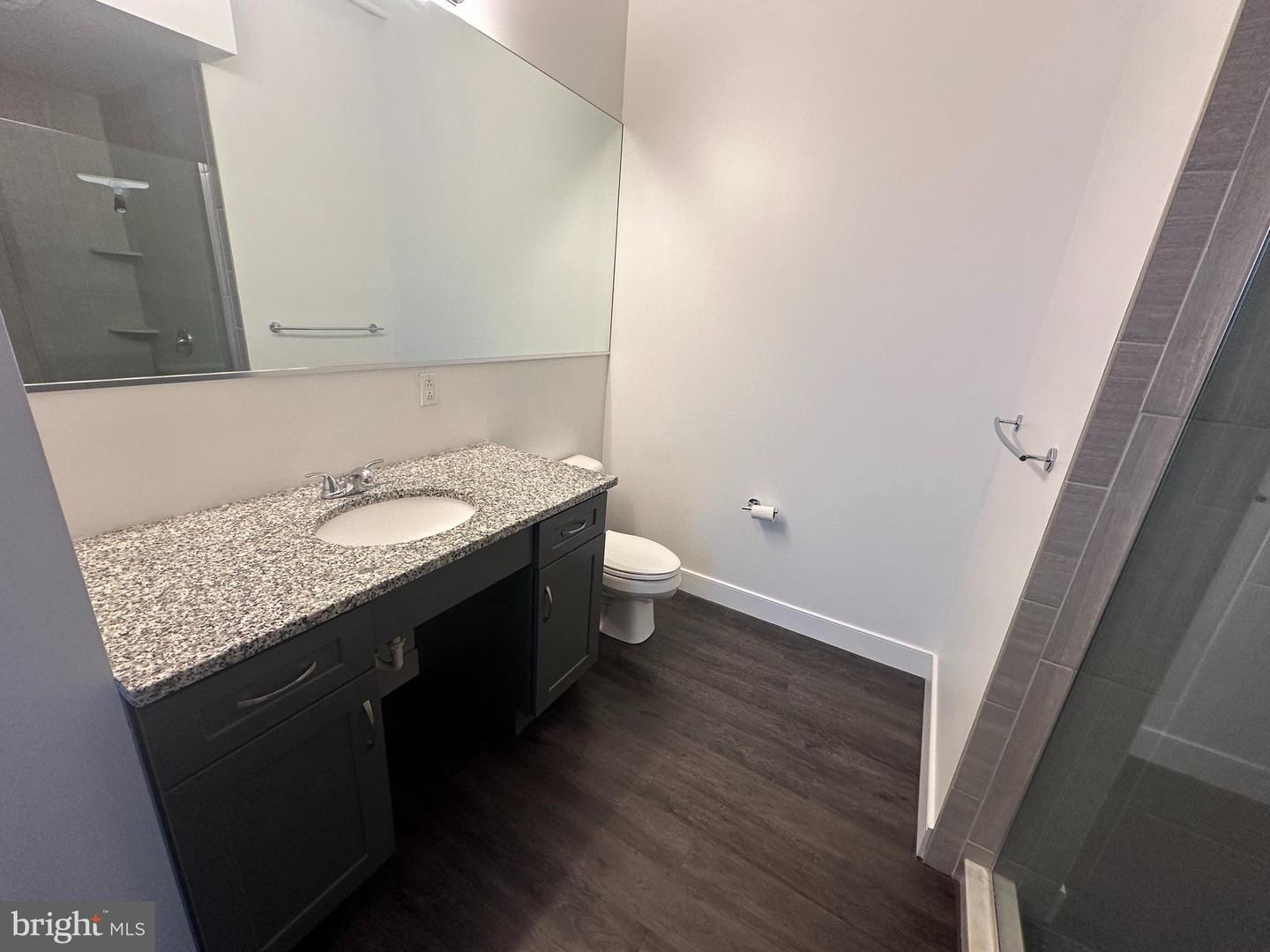 820 W Market St #2a Property Photo 13