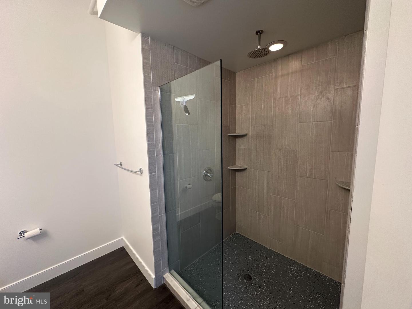 820 W Market St #2a Property Photo 14
