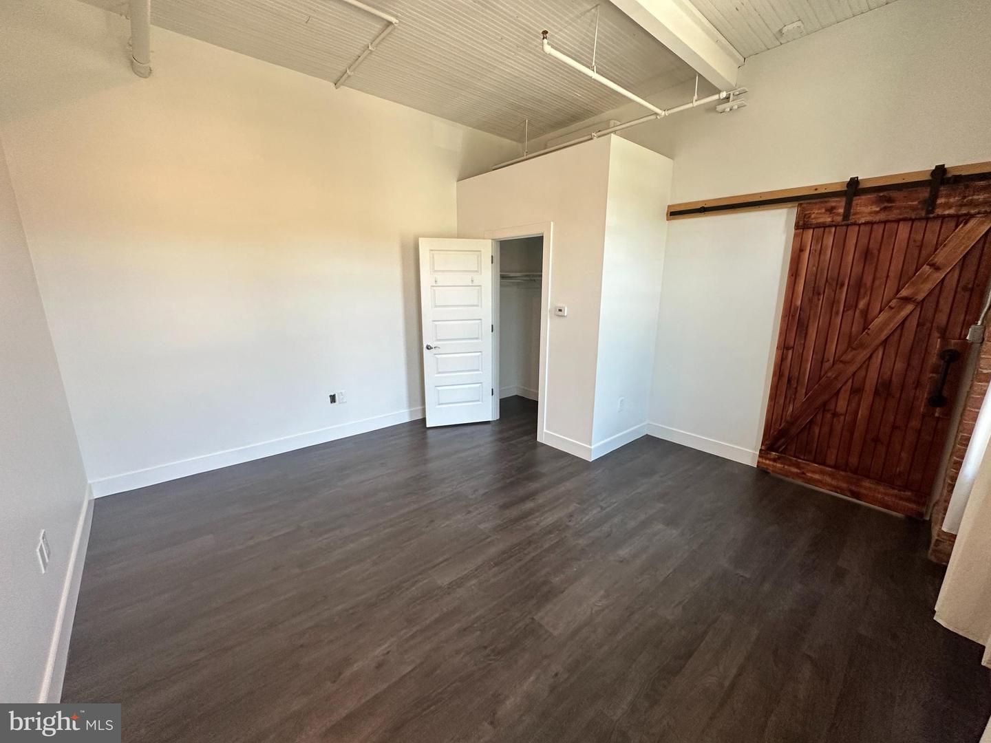 820 W Market St #2a Property Photo 19