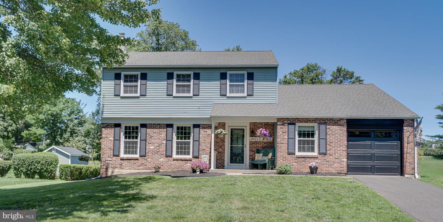 327 Lenape Ln Property Photo 1