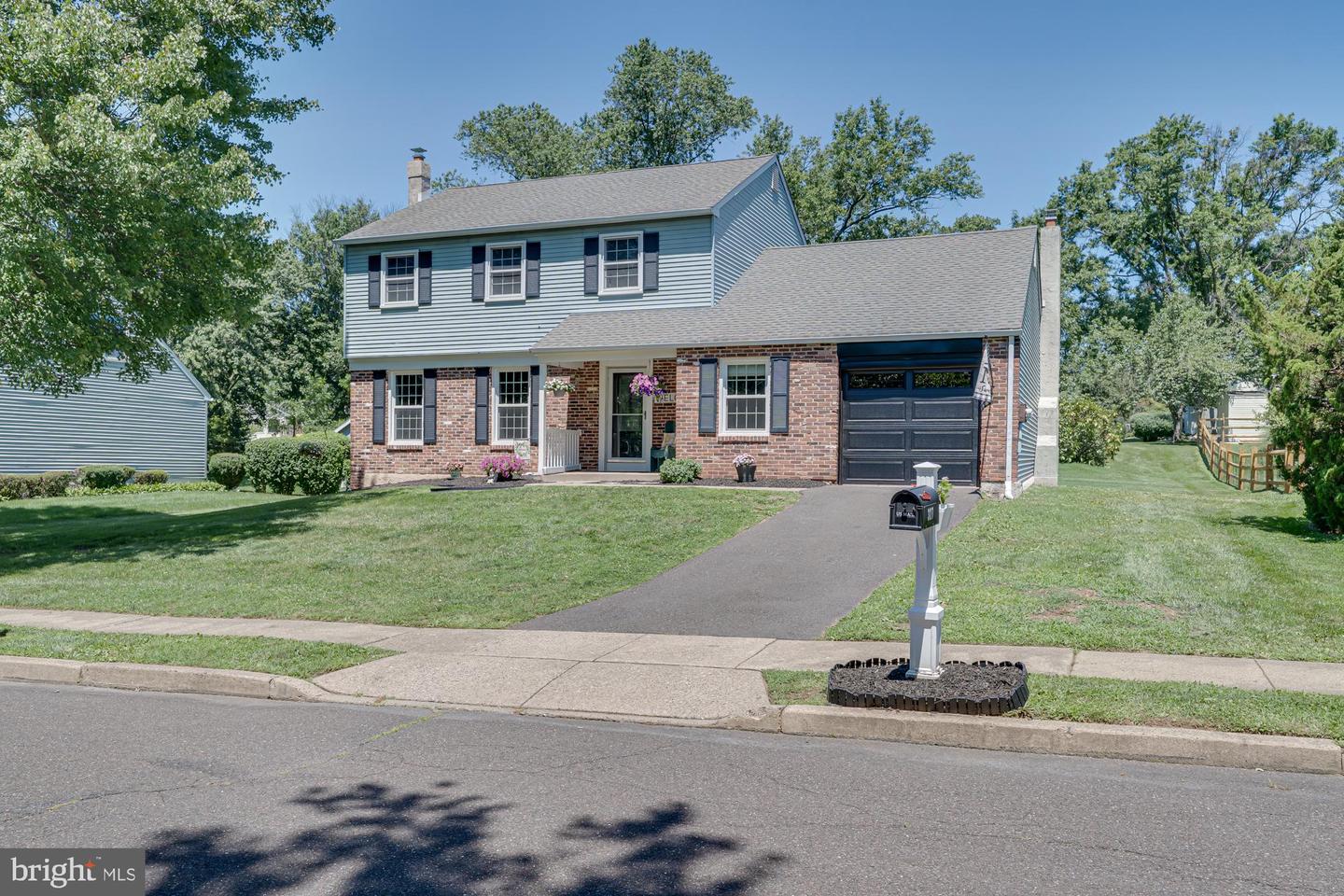 327 Lenape Ln Property Photo 3