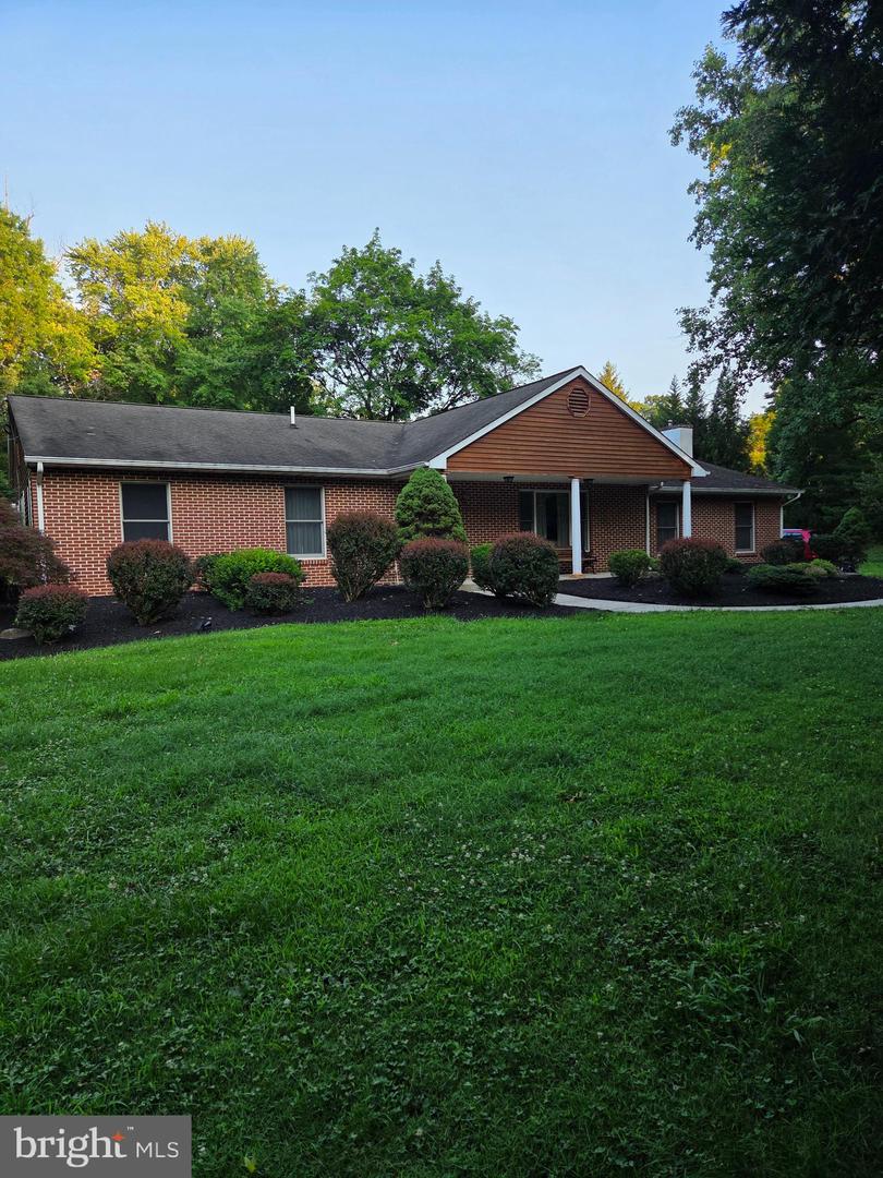 1373 Oxford Valley Rd Property Photo 1
