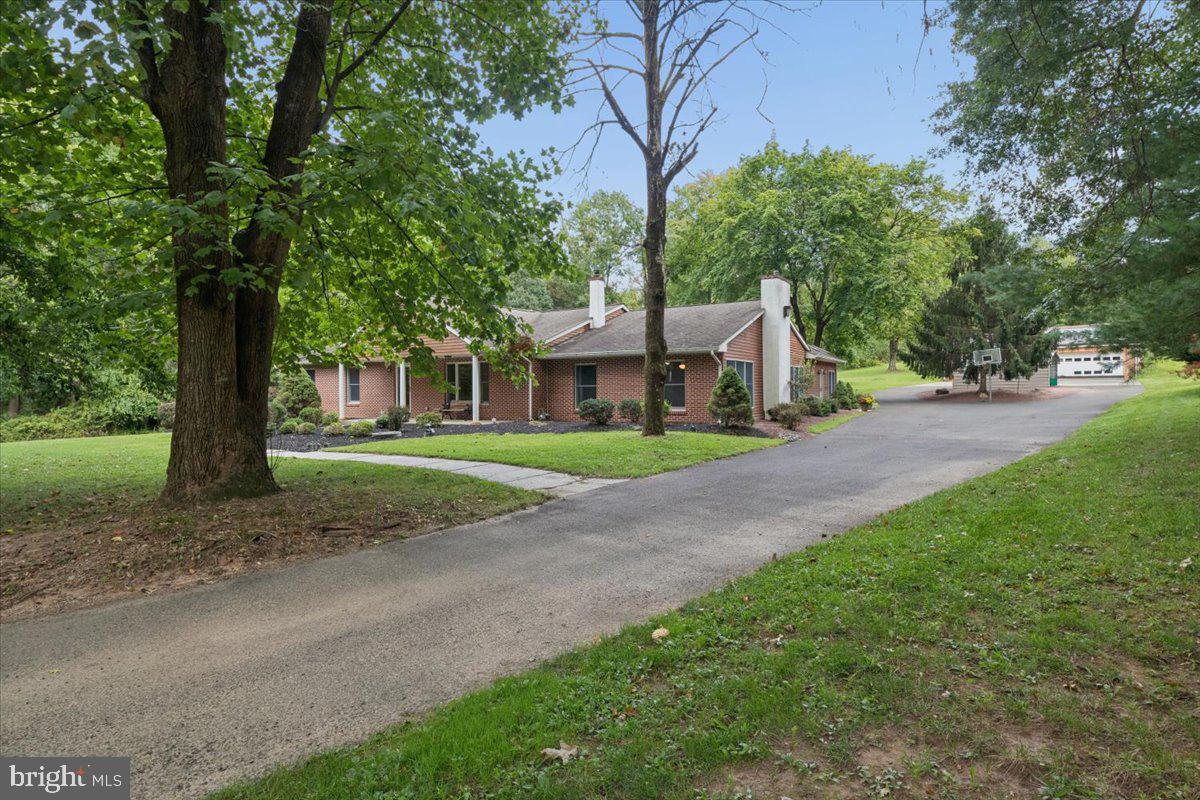 1373 Oxford Valley Rd Property Photo 1