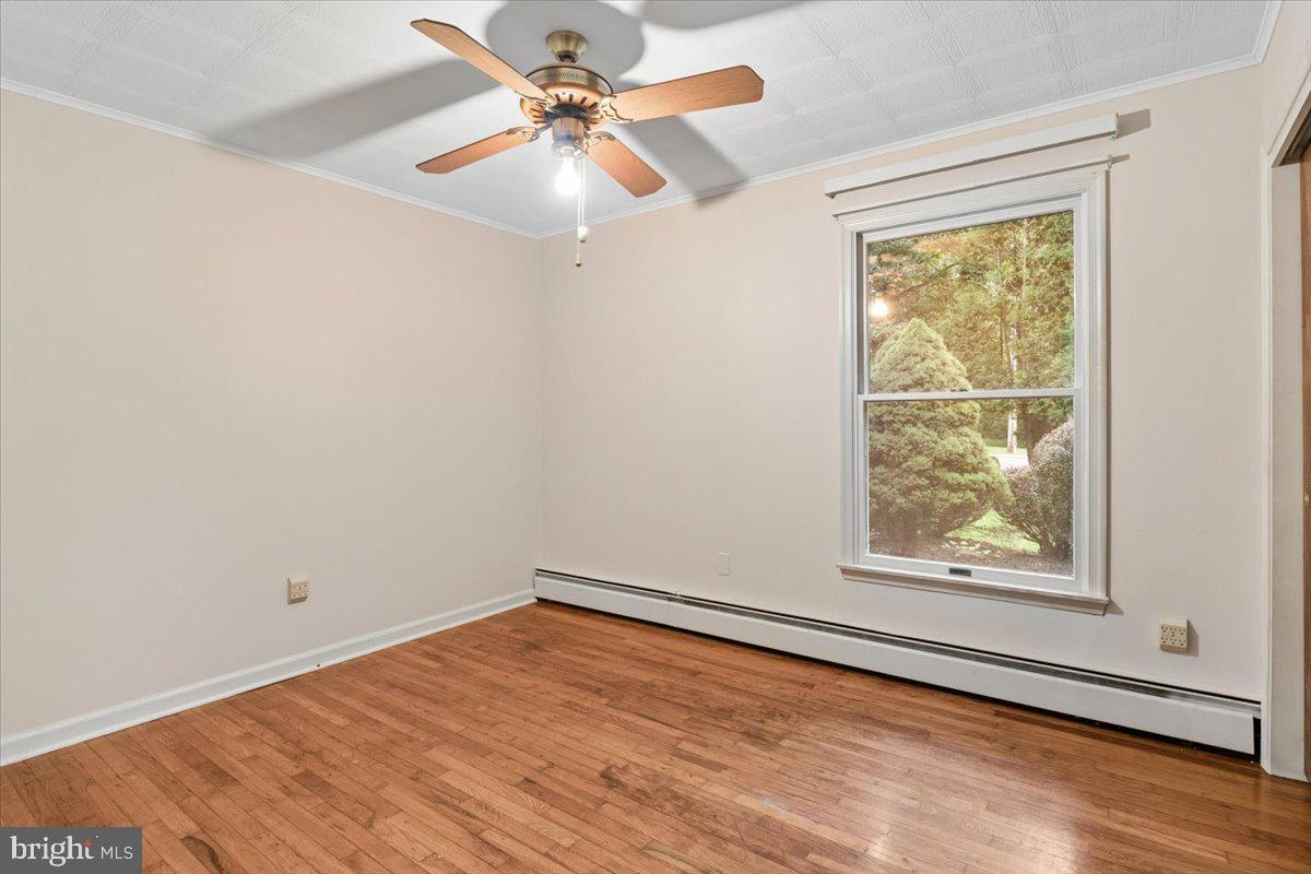 1373 Oxford Valley Rd Property Photo 36