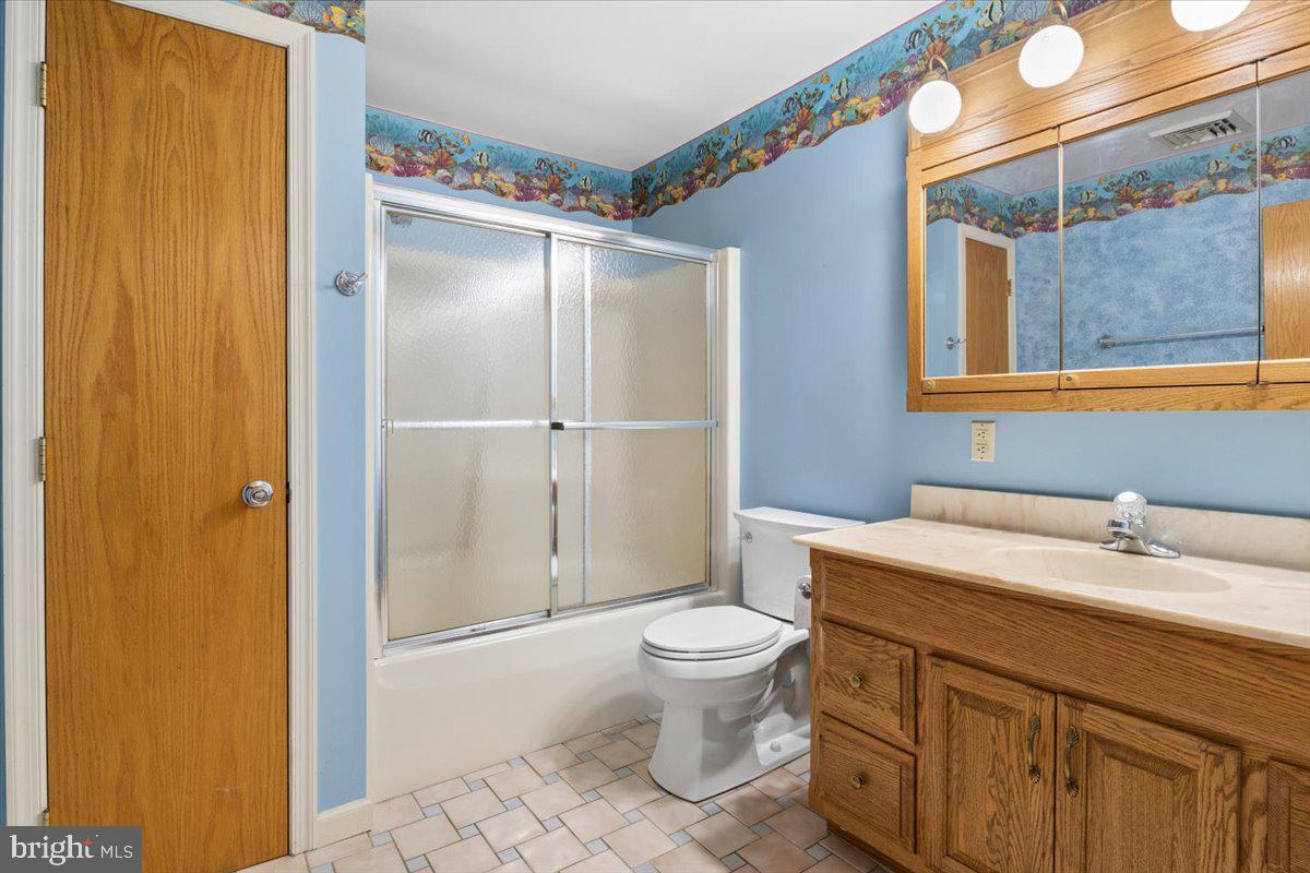 1373 Oxford Valley Rd Property Photo 39