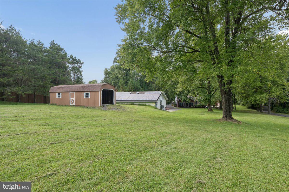 1373 Oxford Valley Rd Property Photo 48