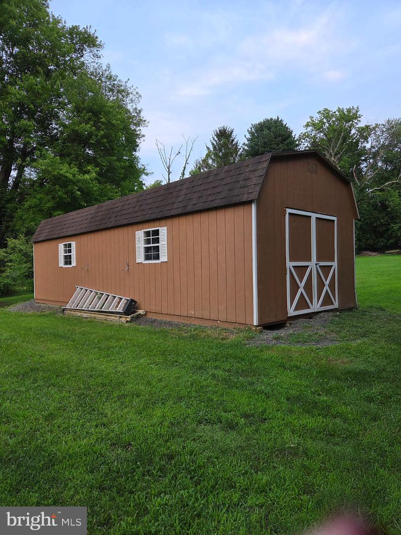 1373 Oxford Valley Rd Property Photo 49
