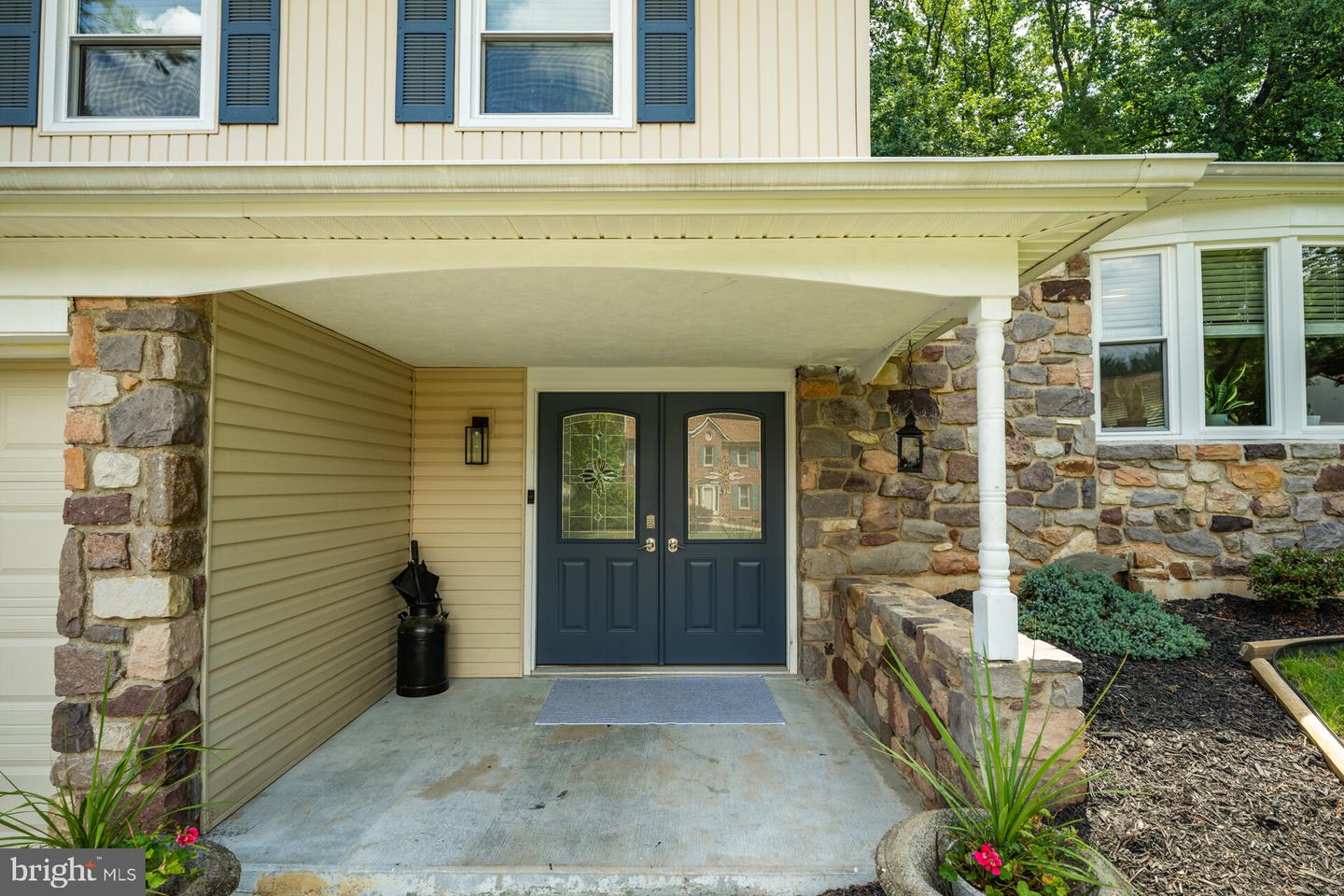 335 Fox Hollow Dr Property Photo 3