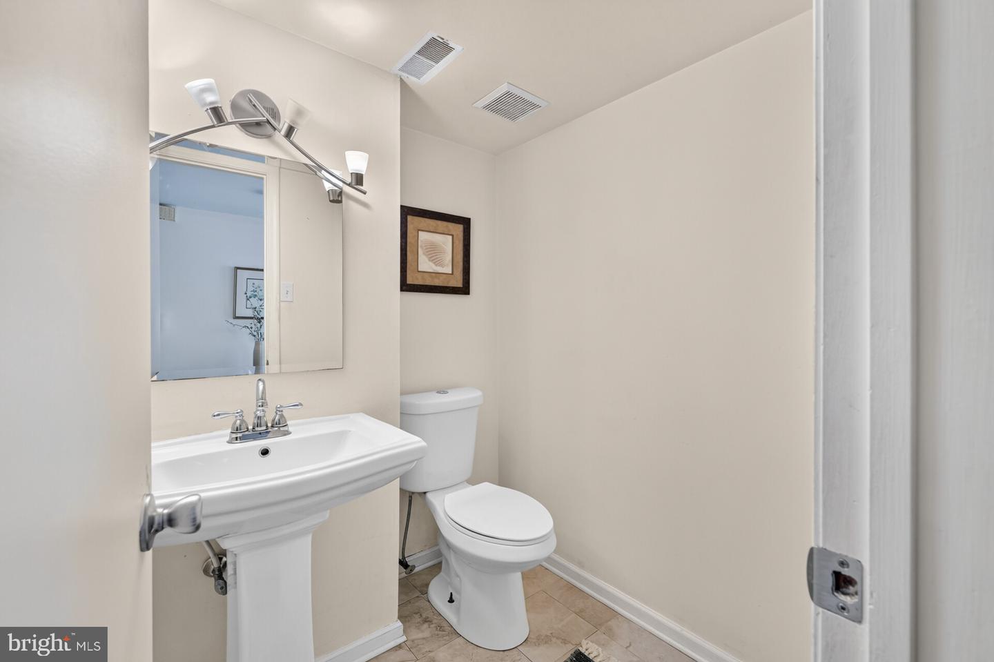 335 Fox Hollow Dr Property Photo 33