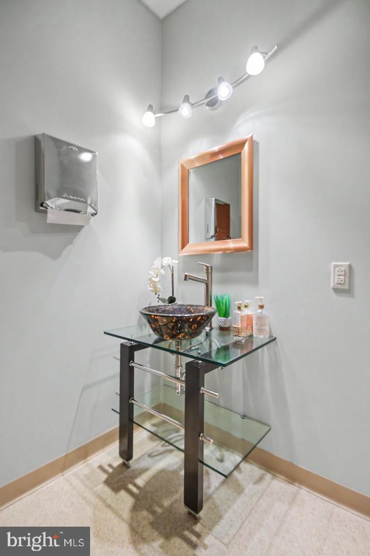 PABU2127406 Property Photo 26