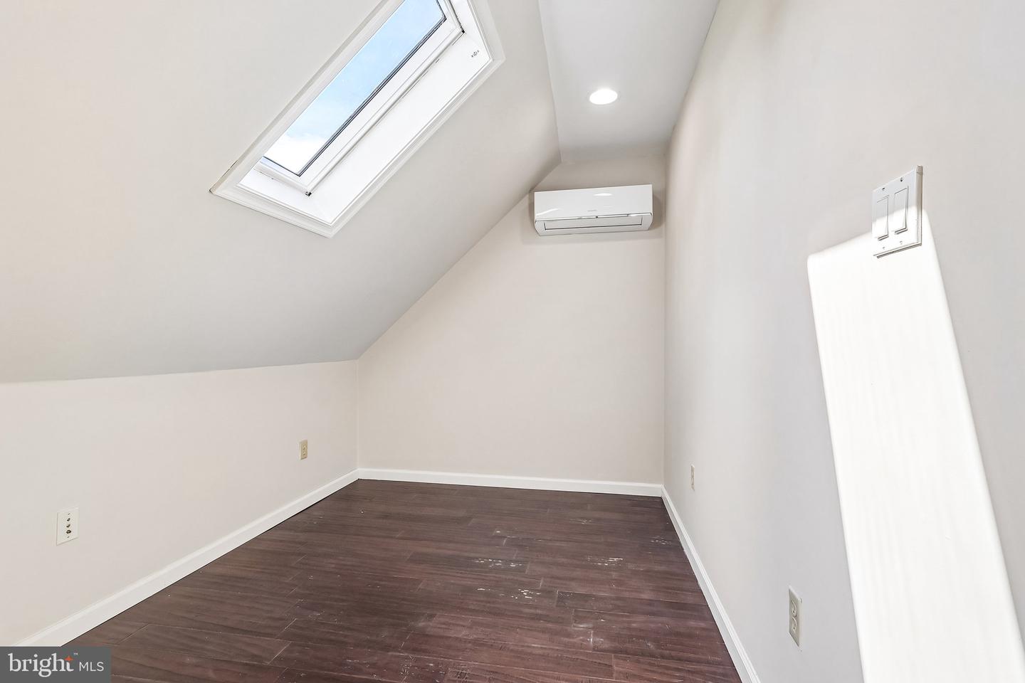 70 Village Ln Property Photo 24