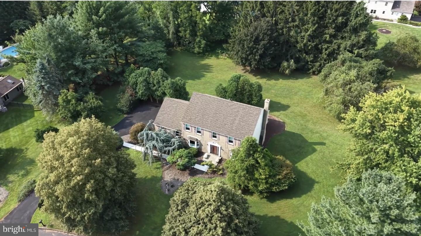 81 Post Road Property Photo 2