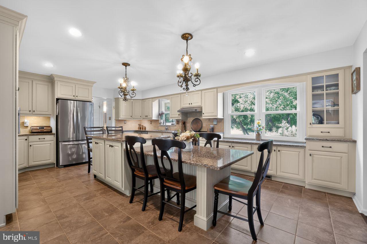 81 Post Road Property Photo 10
