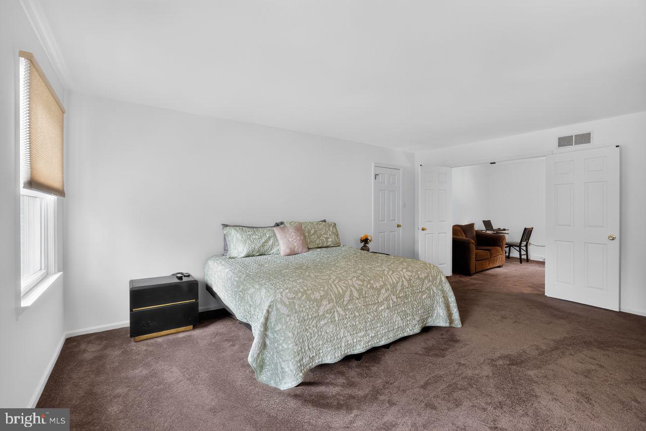 81 Post Road Property Photo 23