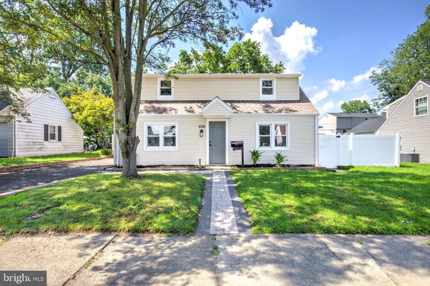 636 OSBORNE AVE