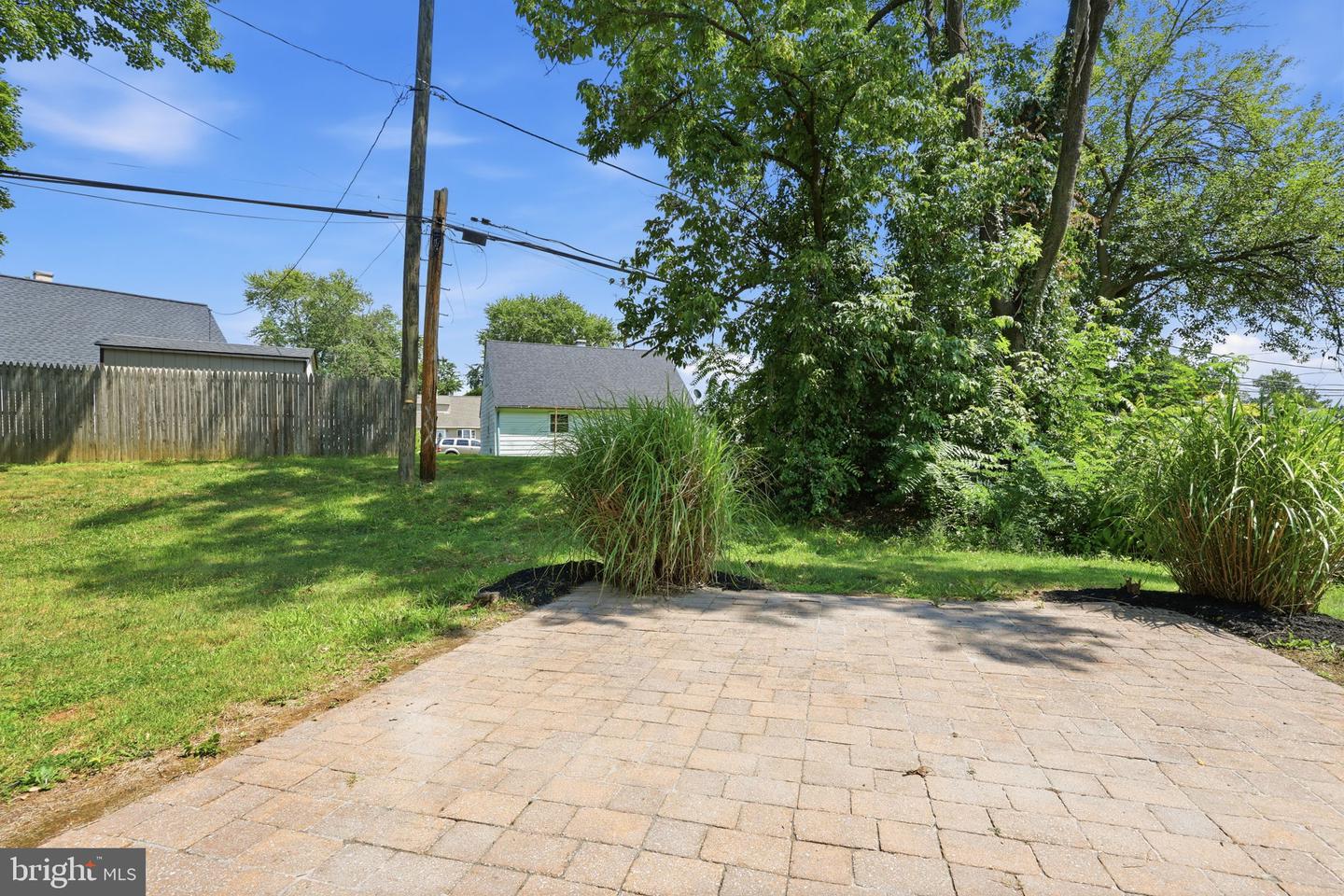 584 Wilk Dr Property Photo 24