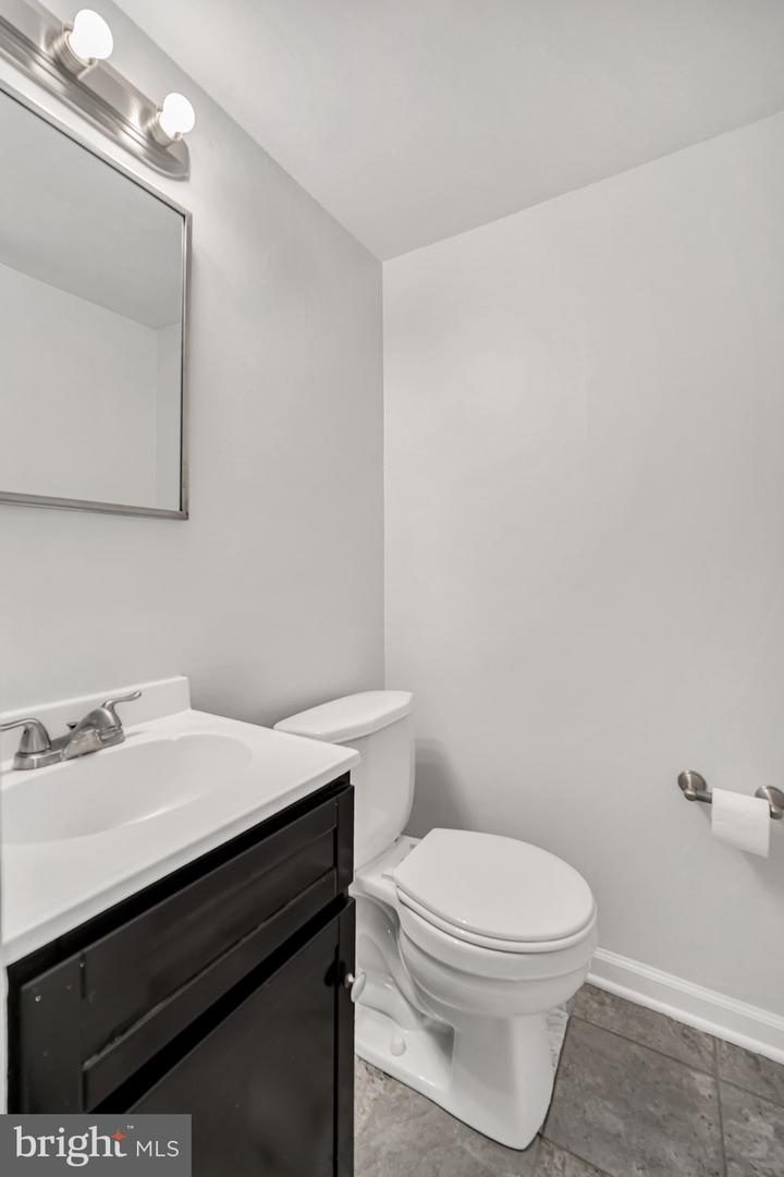 107 Lexington Ct Property Photo 9