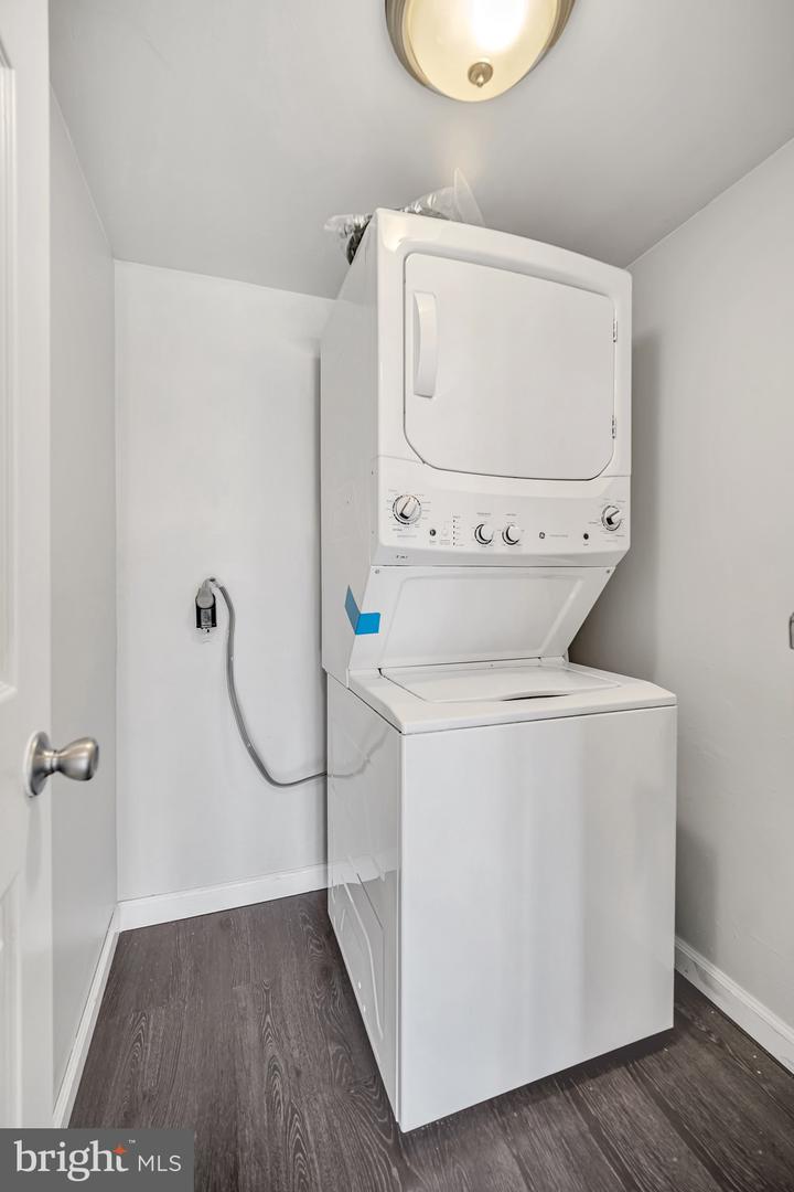 107 Lexington Ct Property Photo 10