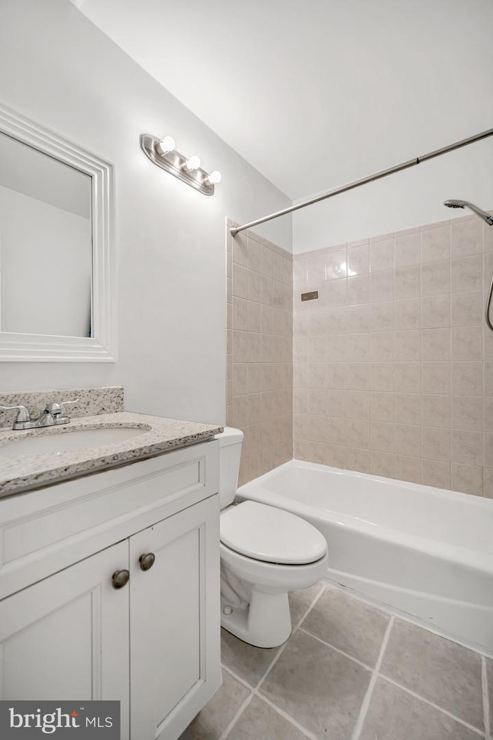 107 Lexington Ct Property Photo 15
