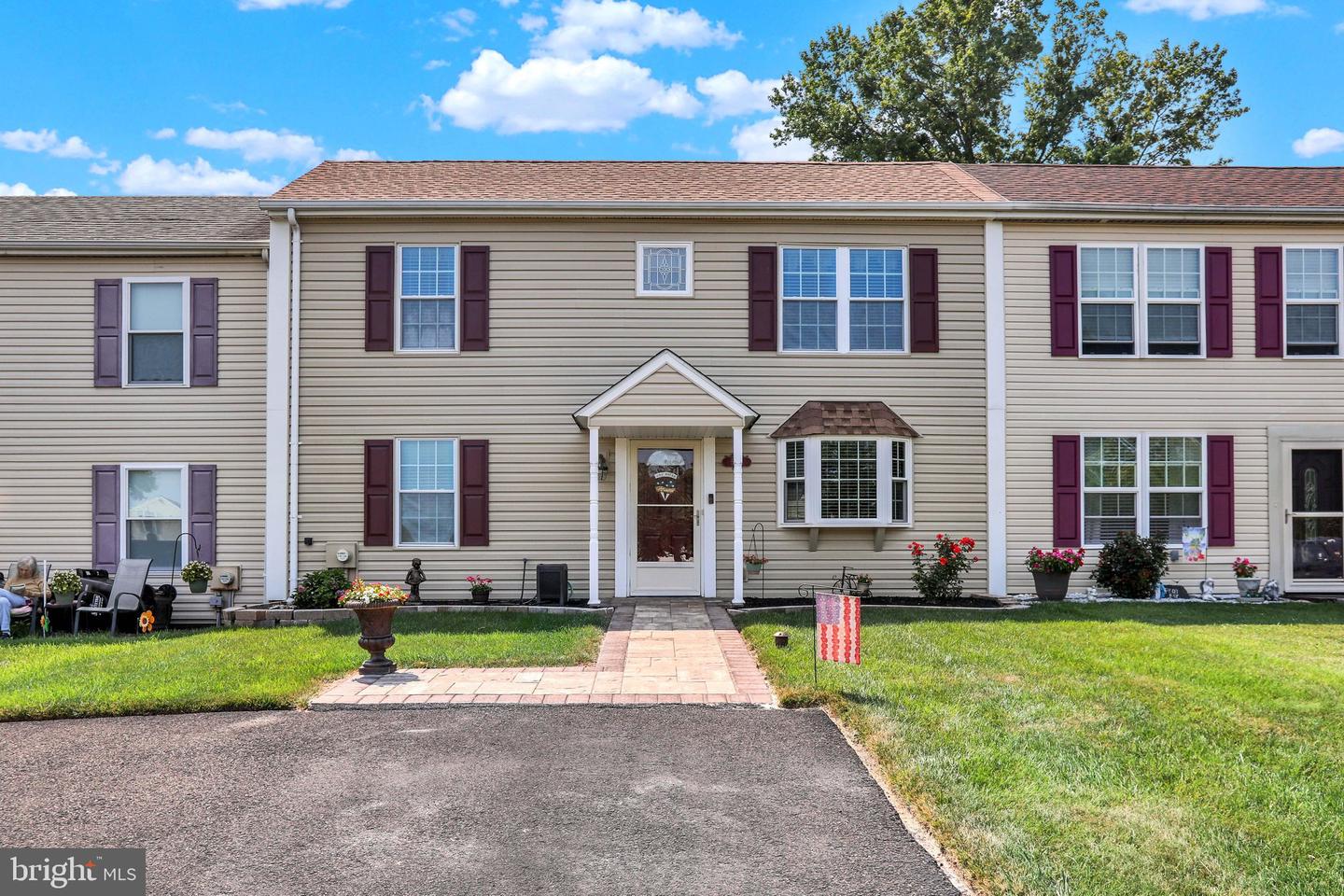 5759 Cavalier Ct # E Property Photo 1