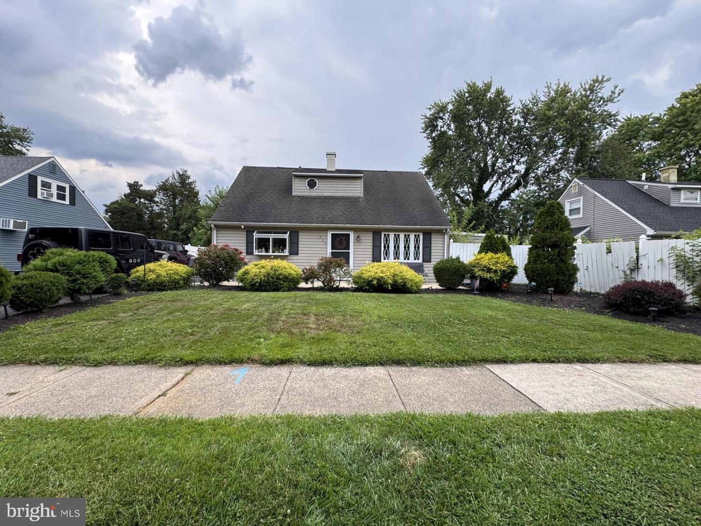 609 Fairhill Rd Property Photo 2