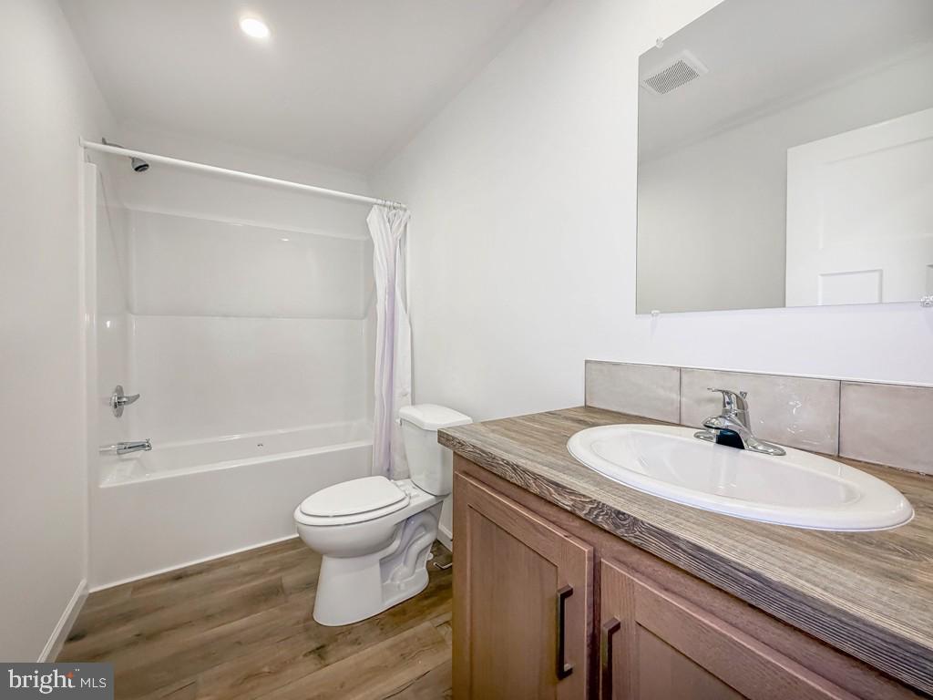 4135 Davis Dr Property Photo 21