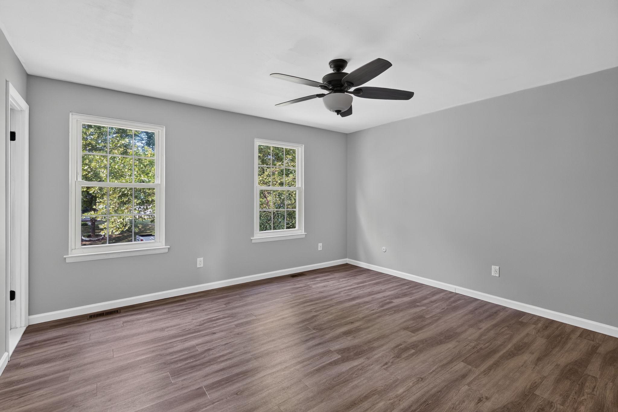 3442 Mansion Dr Property Photo 37