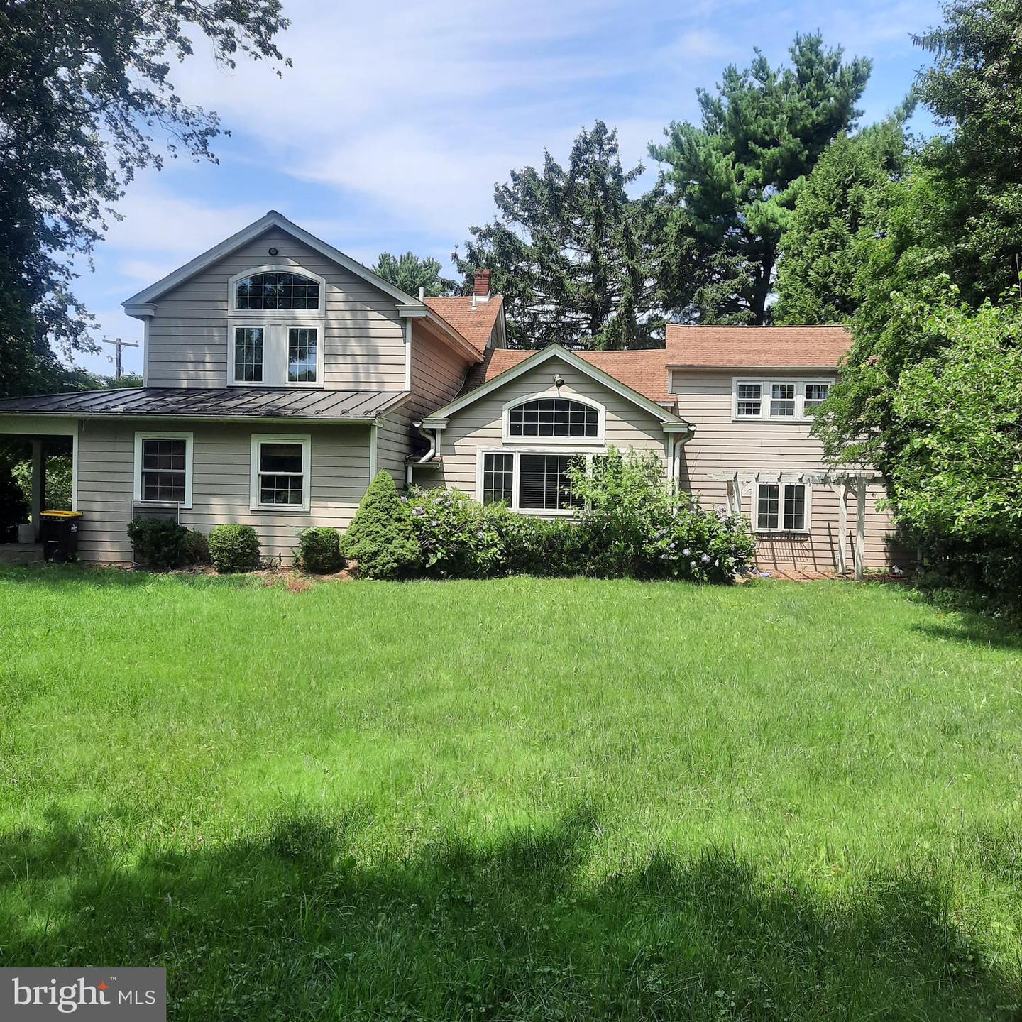 1233 Broad St Property Photo 1