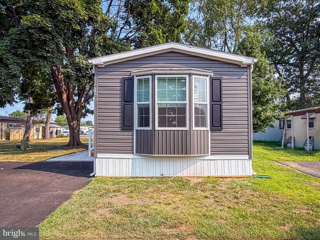 4128 Davis Dr Property Photo 2