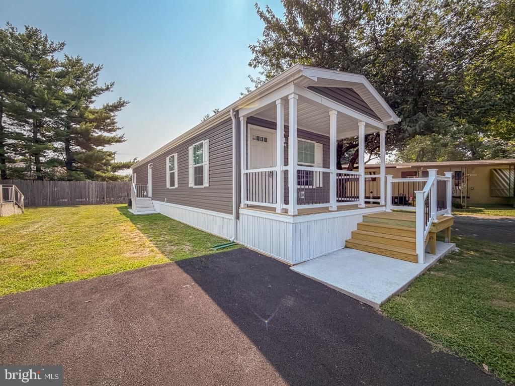 4107 Davis Dr Property Photo 1