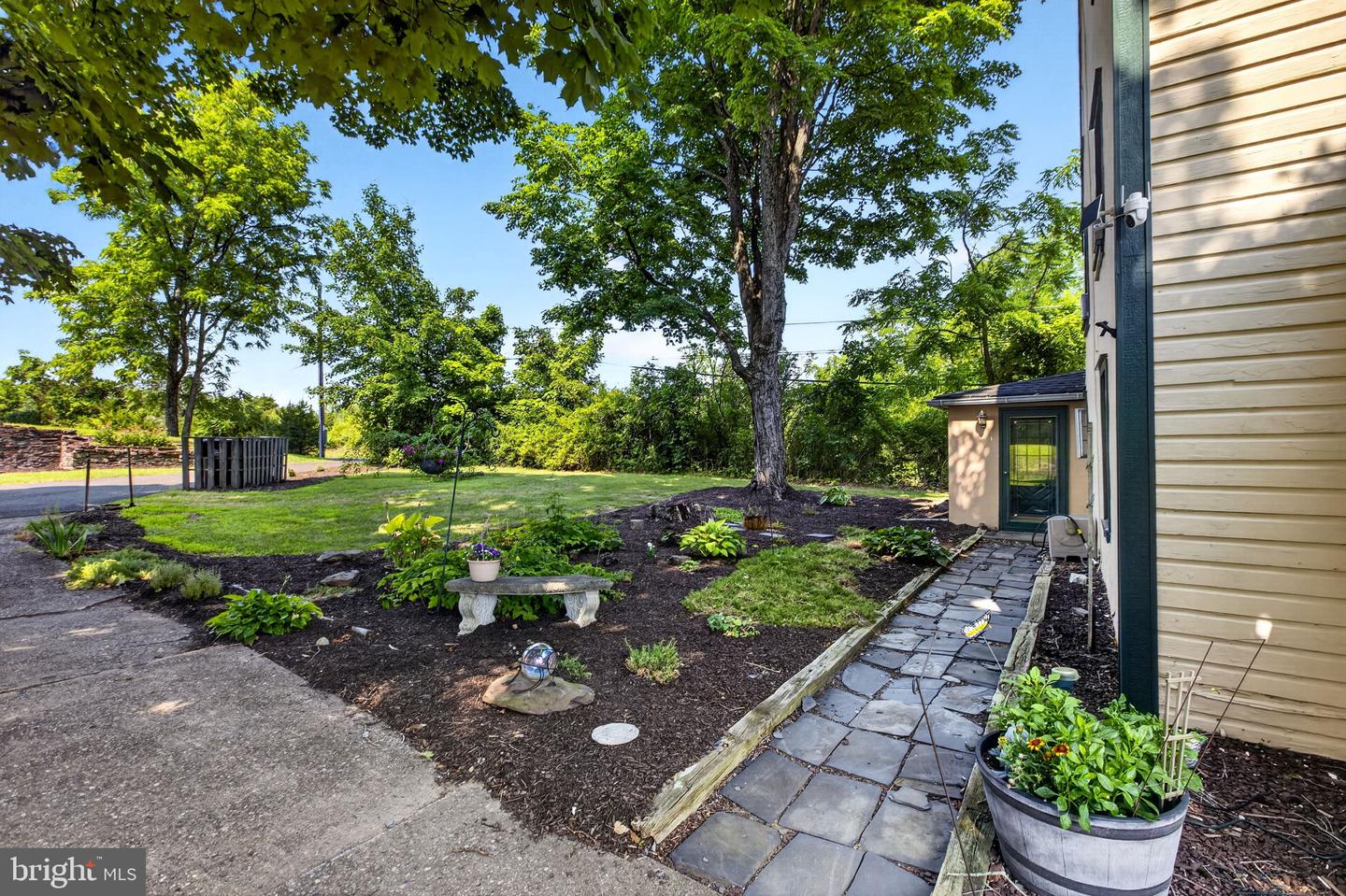 5842 Township Line Rd Property Photo 9