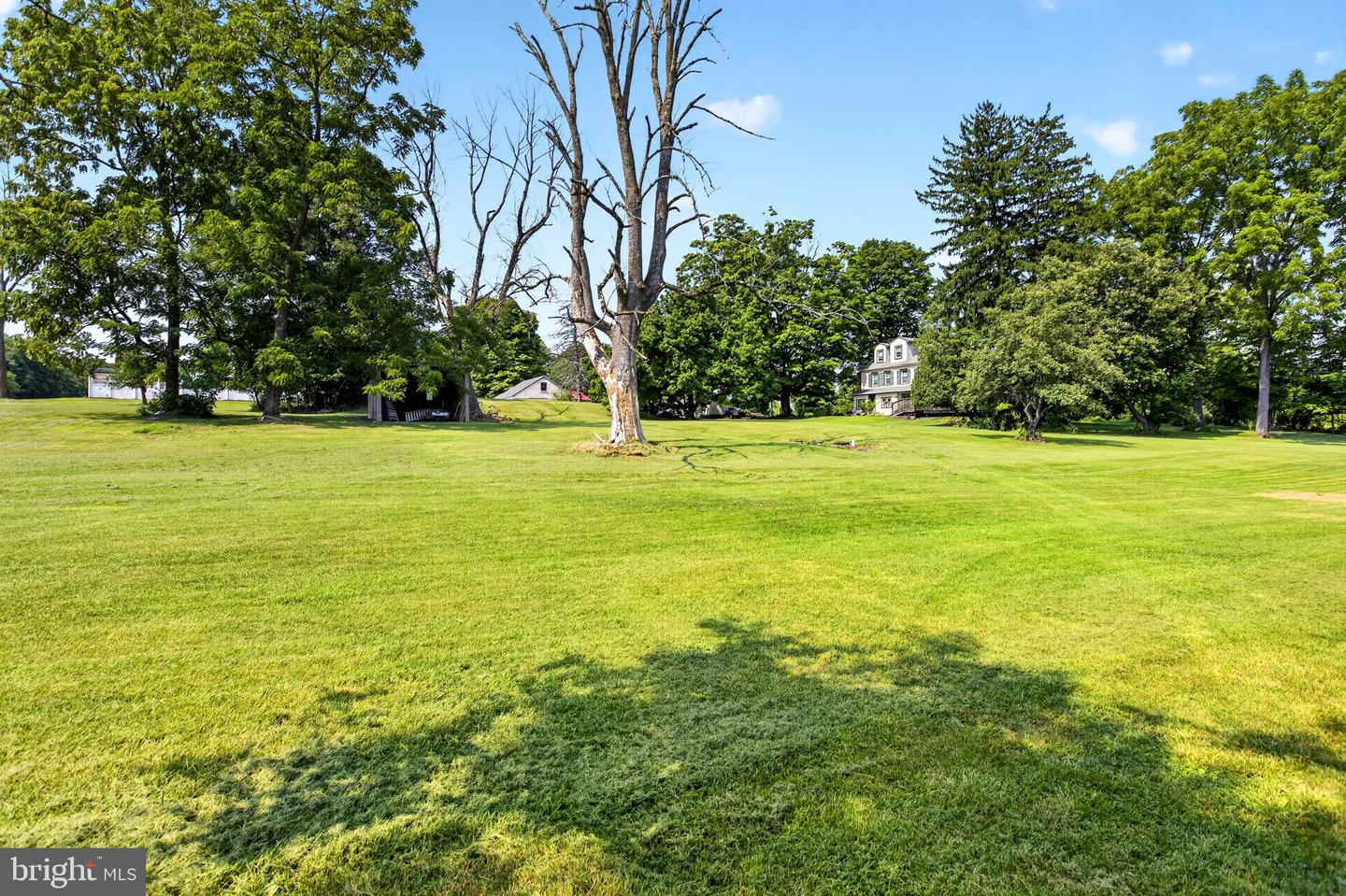 5842 Township Line Rd Property Photo 13