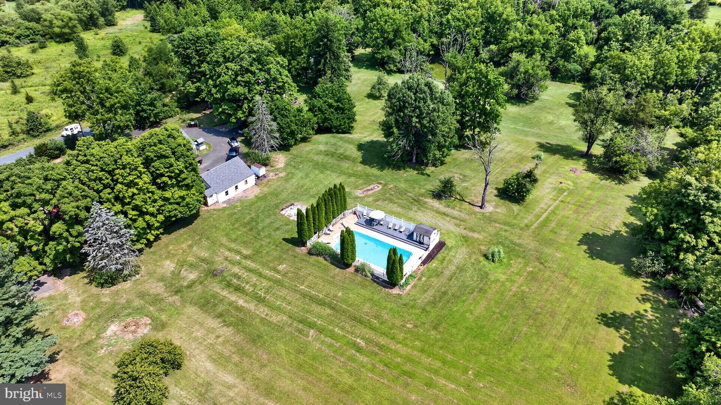 5842 Township Line Rd Property Photo 28