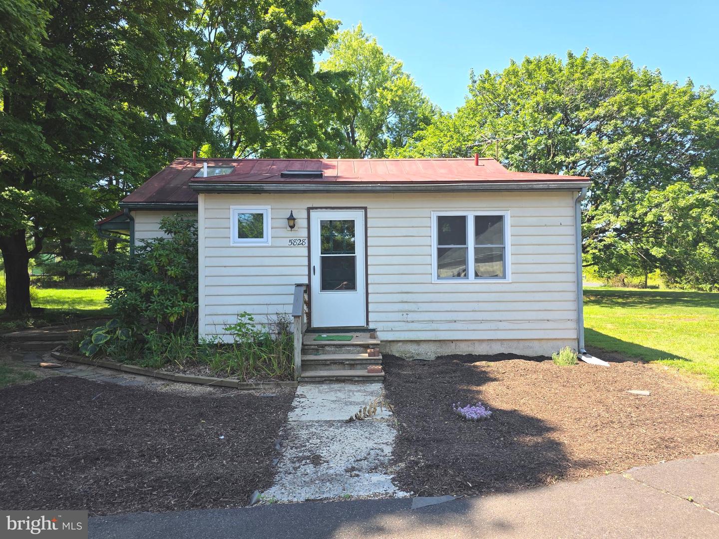 5842 Township Line Rd Property Photo 57