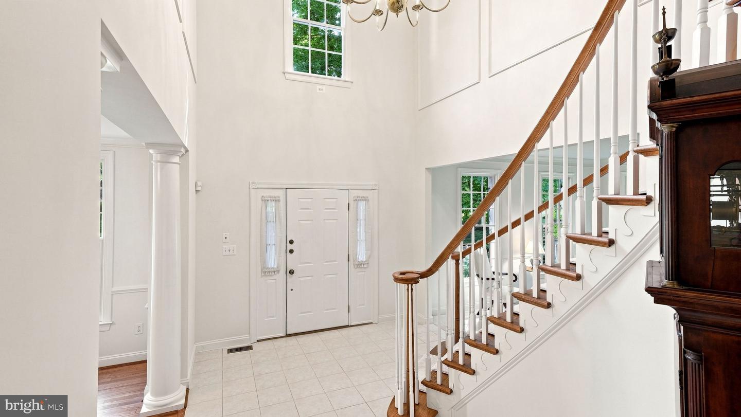 48 Woodside Ln Property Photo 8
