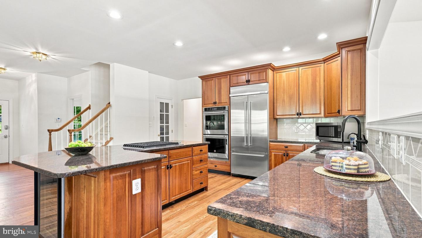 48 Woodside Ln Property Photo 19