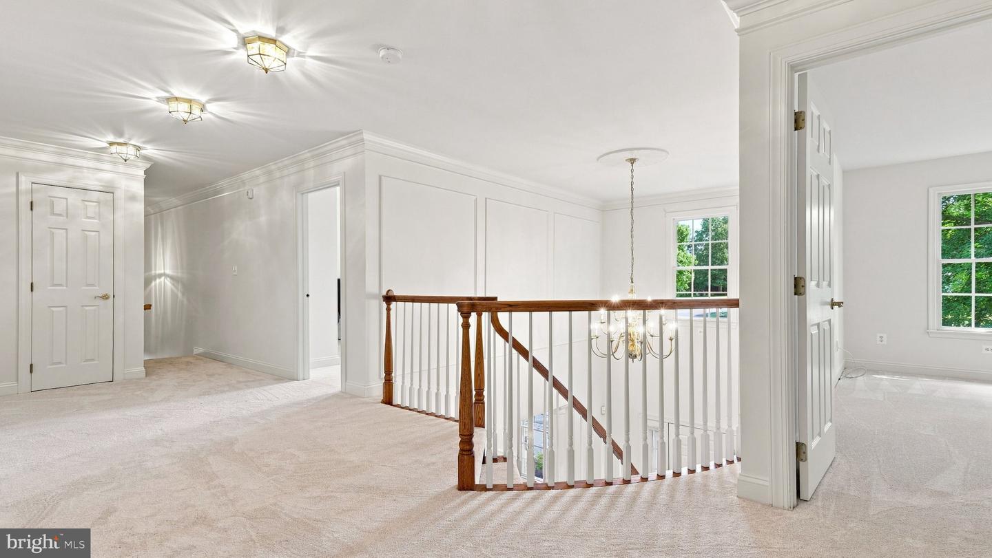 48 Woodside Ln Property Photo 32