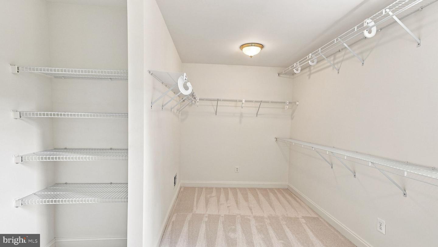 48 Woodside Ln Property Photo 41