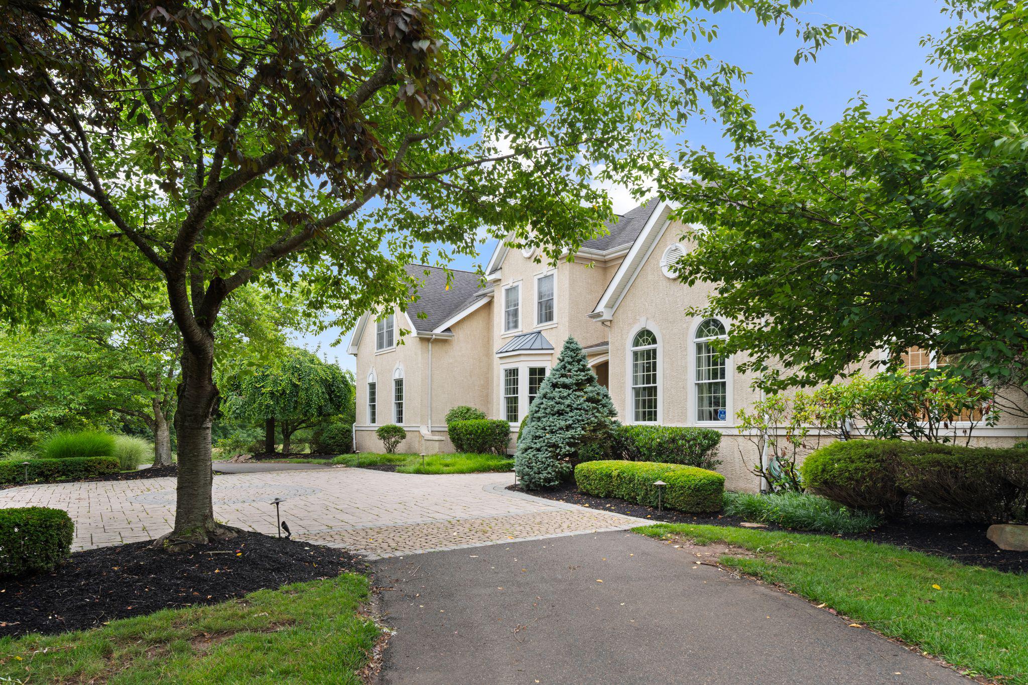 14 Longmeadow St Property Photo 4