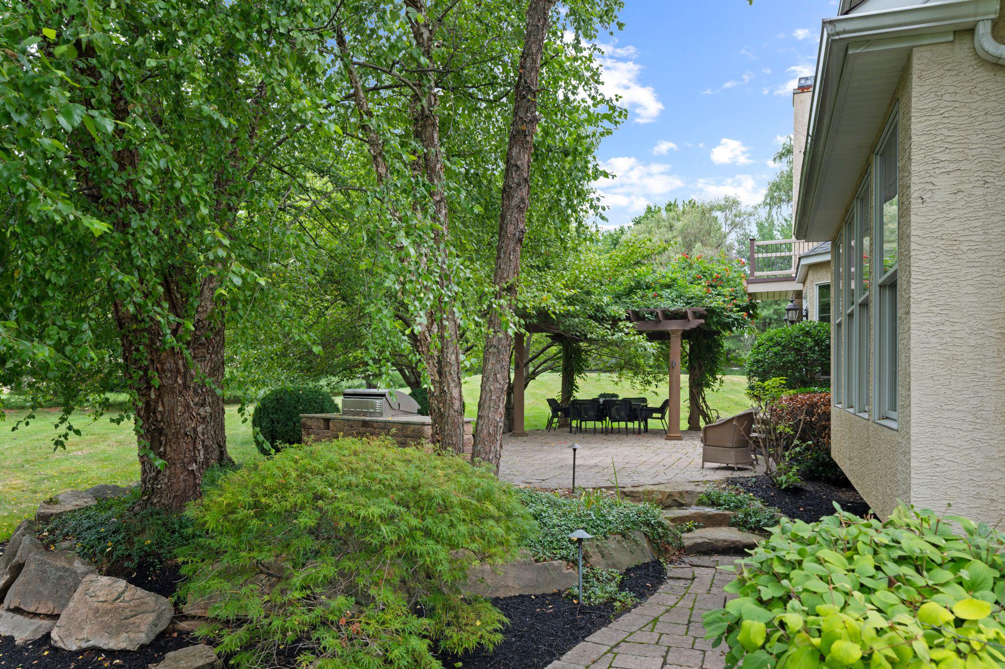 14 Longmeadow St Property Photo 5