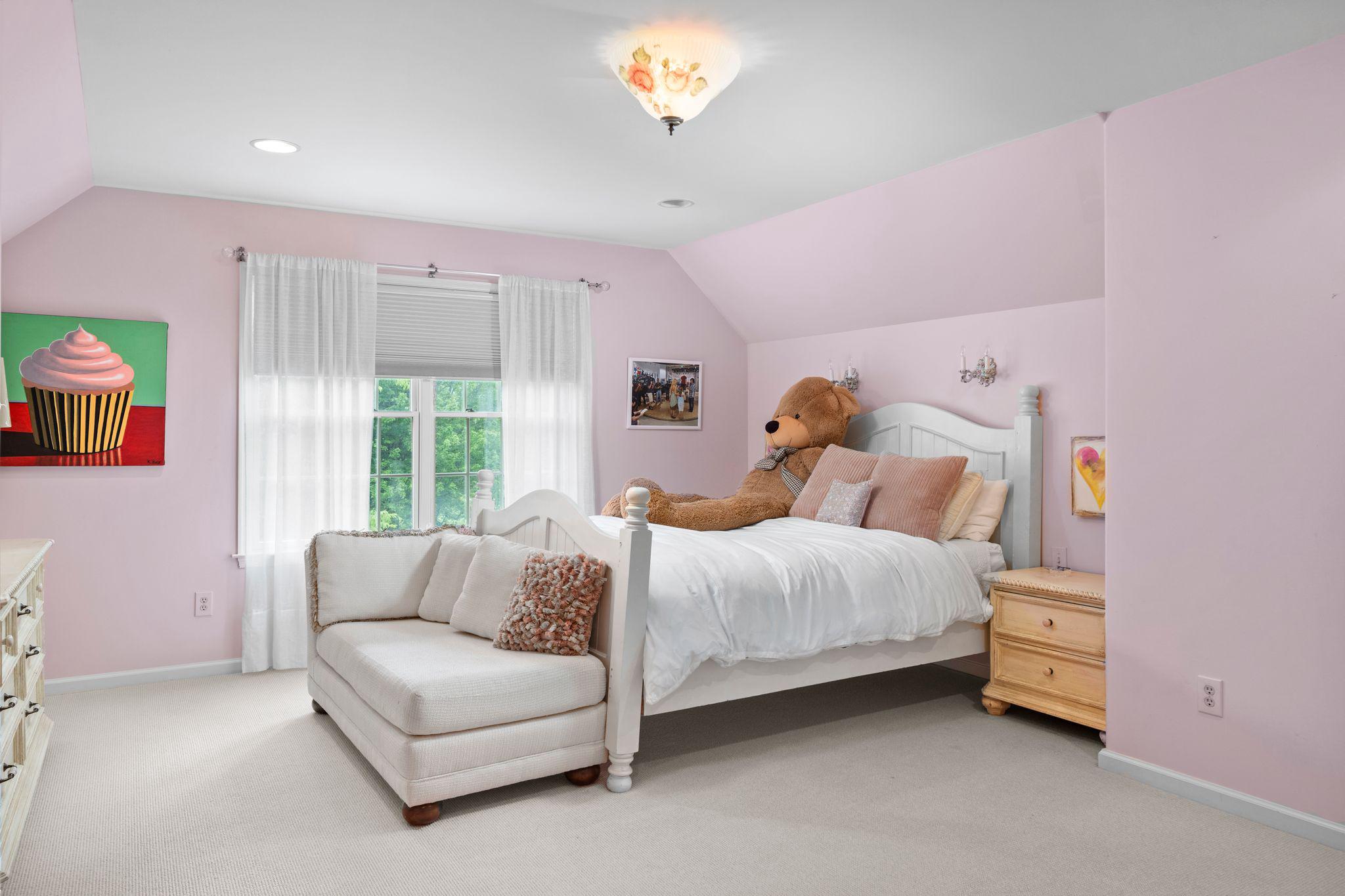 14 Longmeadow St Property Photo 50