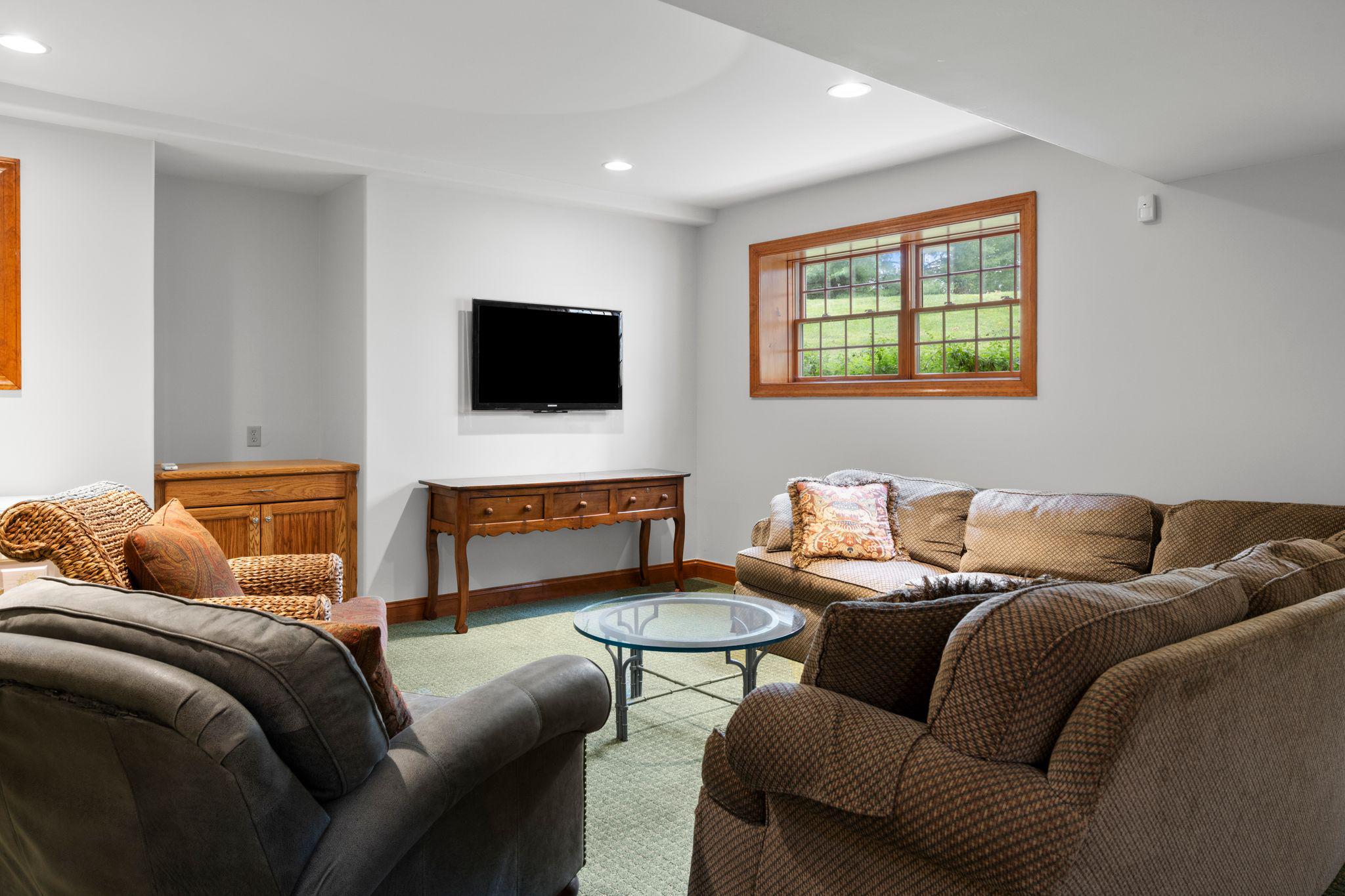 14 Longmeadow St Property Photo 52