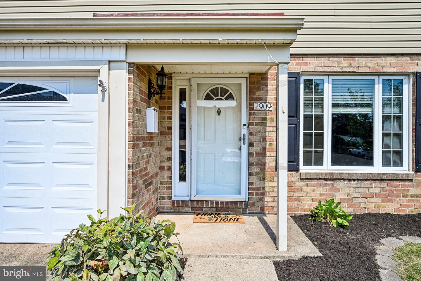 2909 Bunker Hill Ct Property Photo 3
