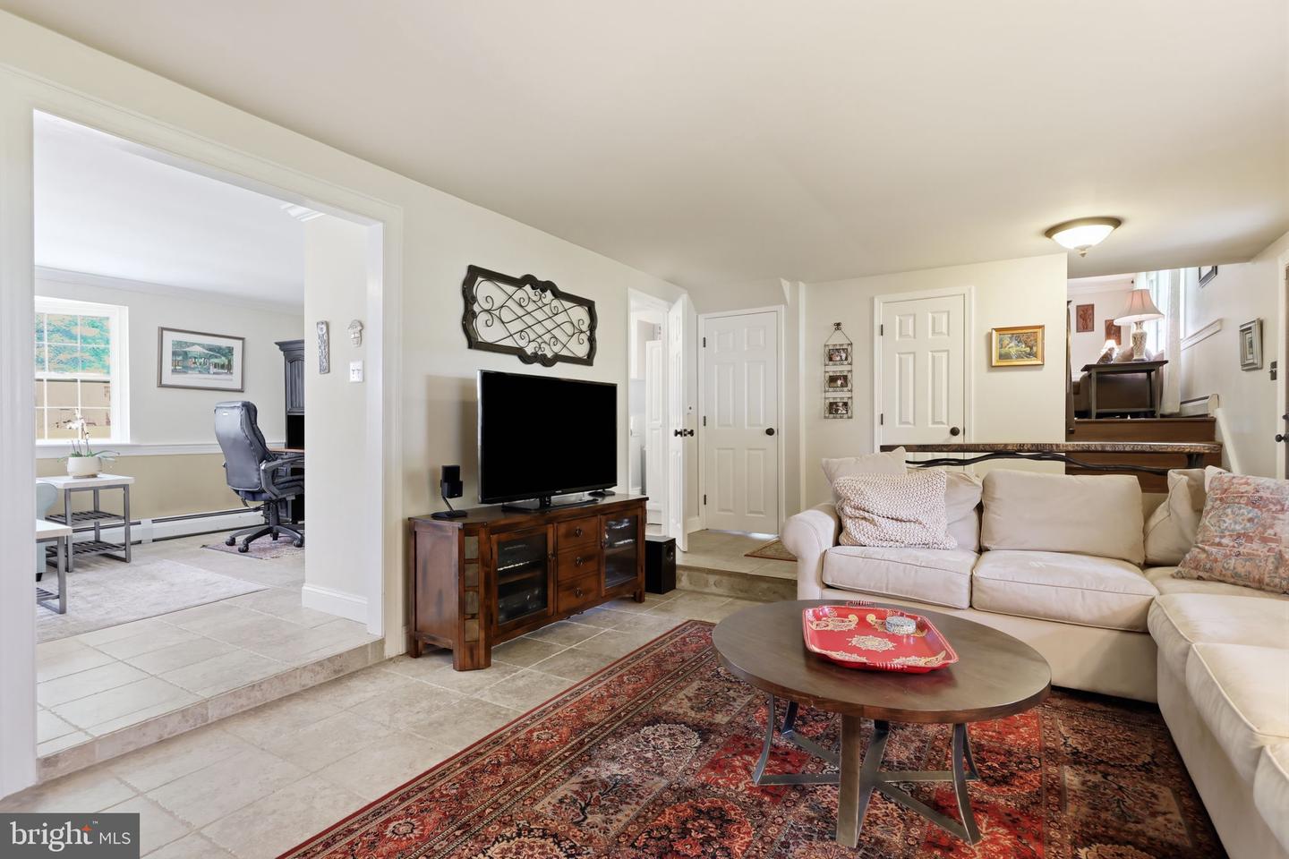 76 Chapel Dr Property Photo 7